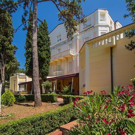 Hotel Vila Ruzica- Glavna Zgrada I Depandanse Crikvenica Exterior photo